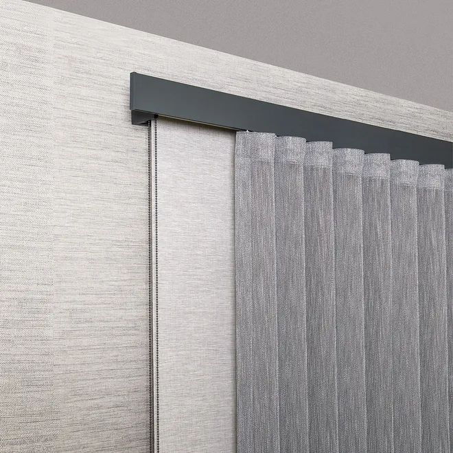 Roller blinds & pelmets – picture 1