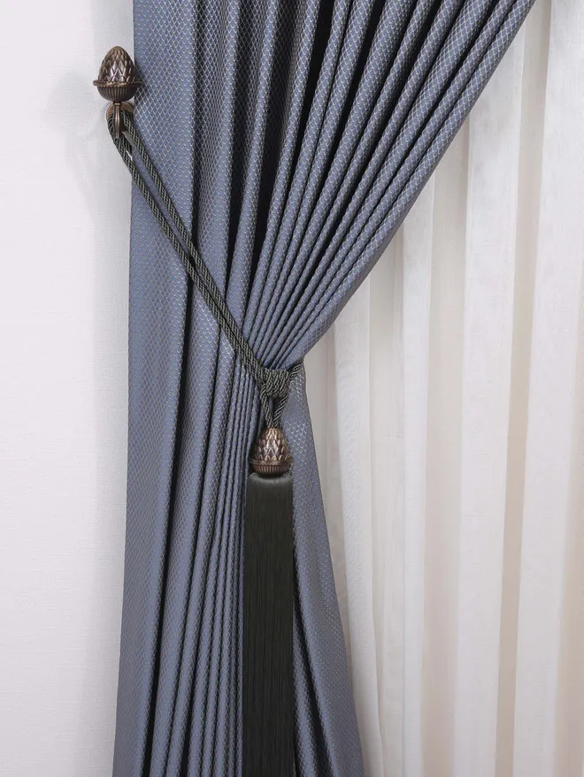 Tassels & rope tie-backs – picture 32 (Persepolis)