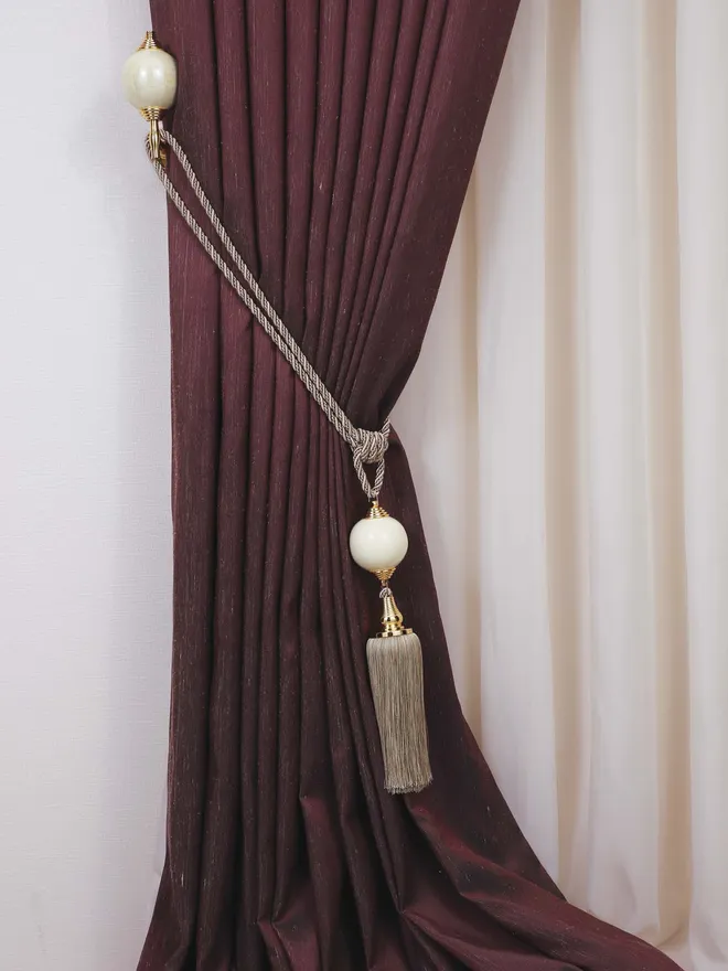 Tassels & rope tie-backs – picture 17